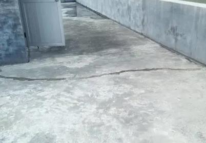 丰顺楼顶漏水维修公司分享下如何解决卫生间隐蔽部位漏水的问题?